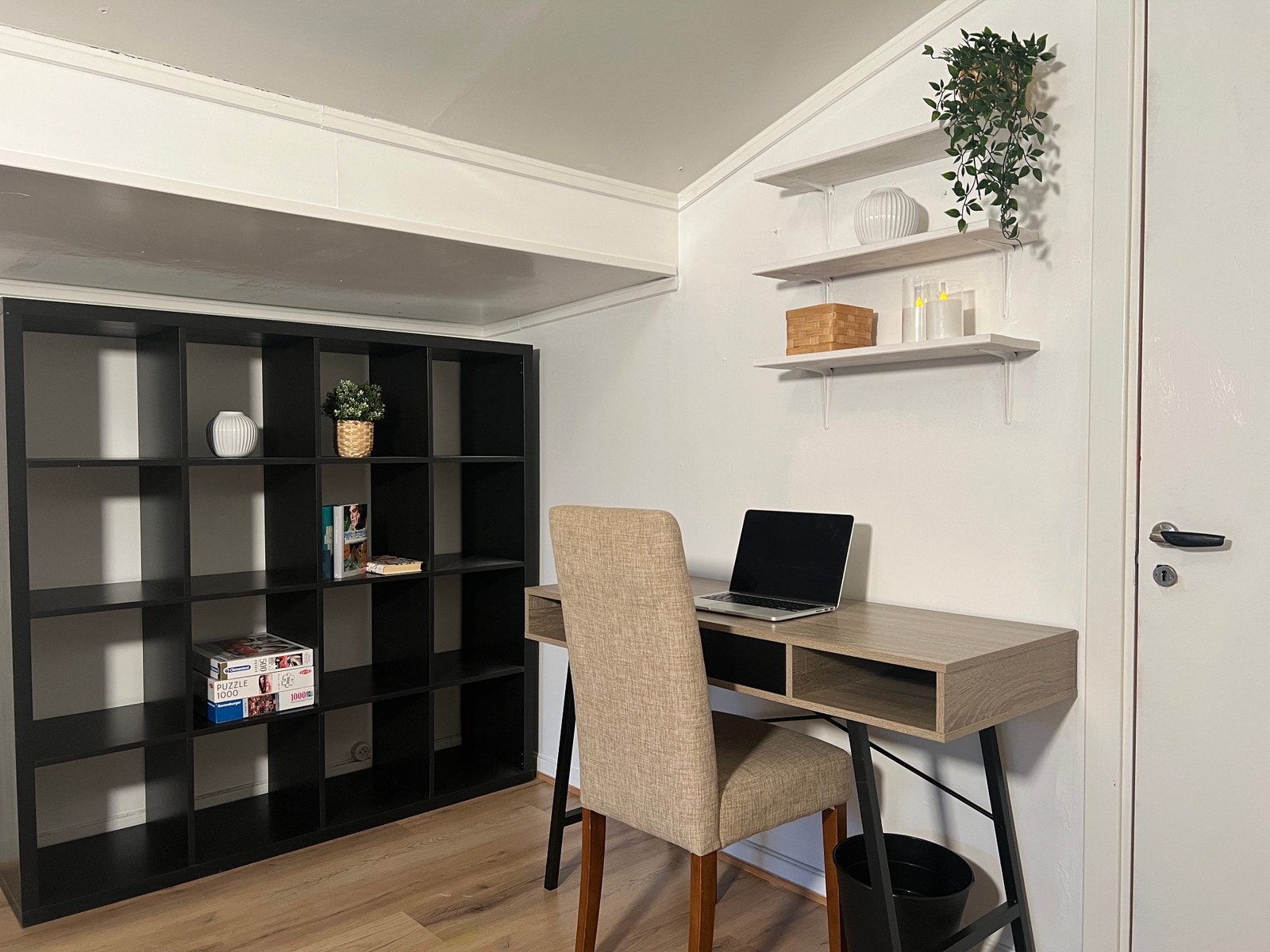 Rom 3 (5300,-) 19kvm Galleribilde