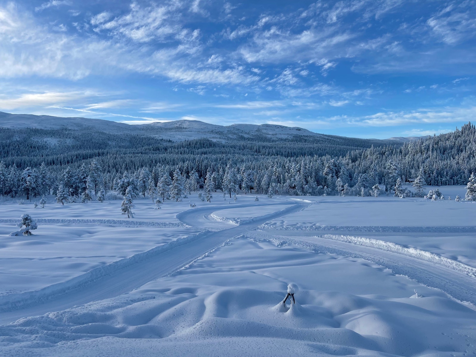 Knutepunkt for skiløypene nedenfor Skarrudsetra Galleribilde