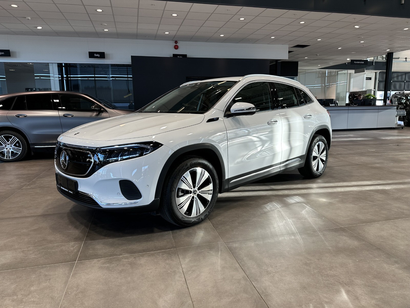 Mercedes-Benz EQA 250 Progressive 2