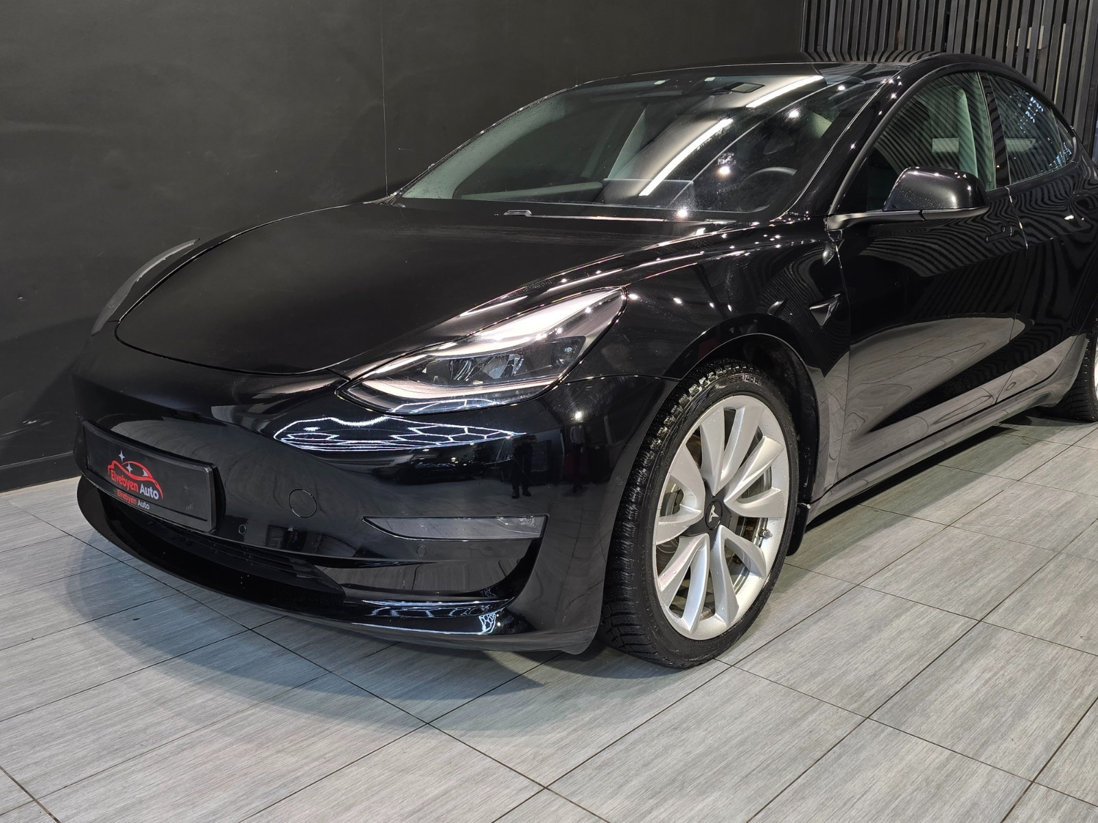 Tesla Model 3 Long Range/AWD/Premium/Autopilot/Hengerfeste/++ 2