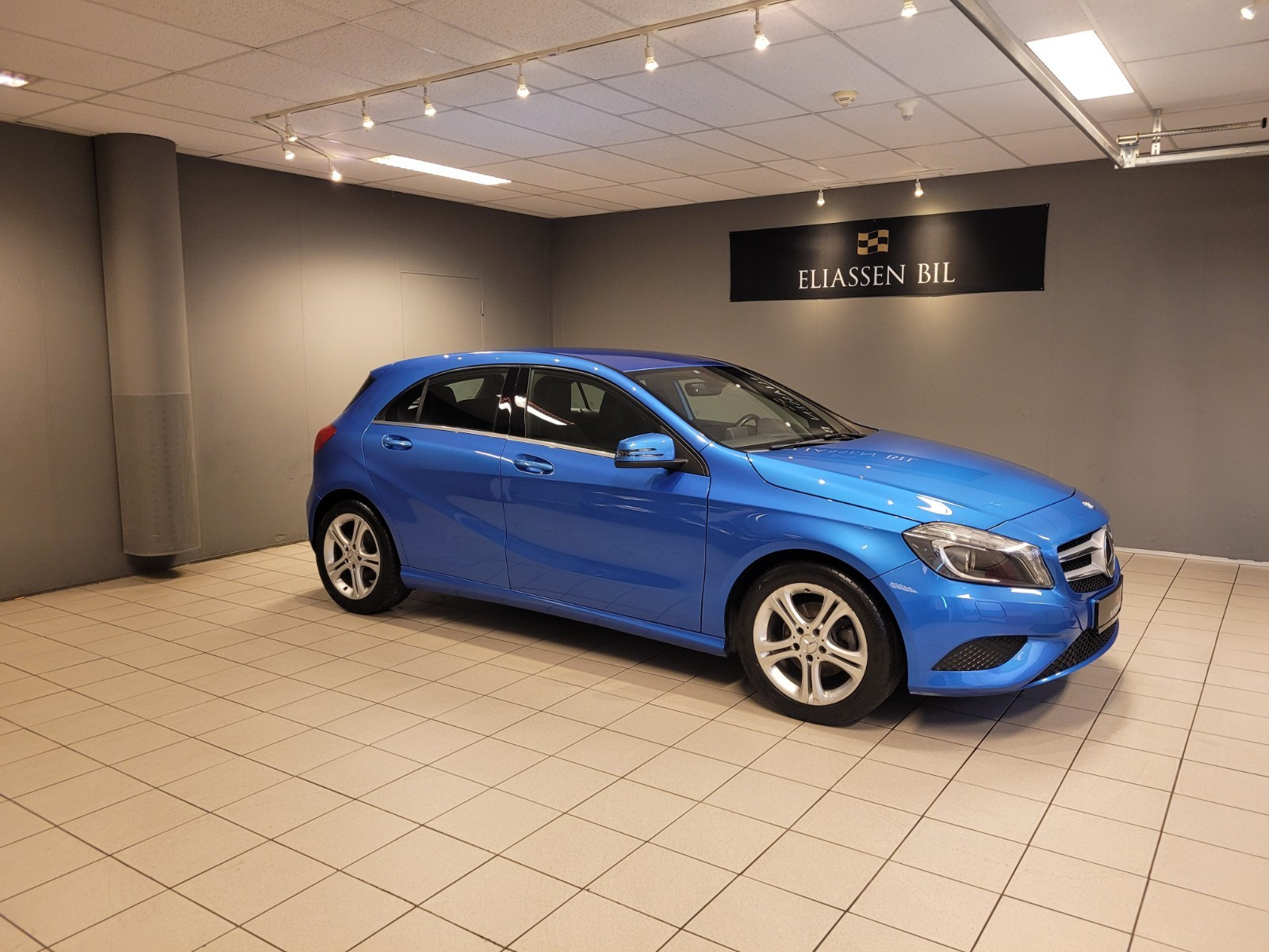 Mercedes-Benz A-Klasse 180 1.6 122Hk Aut Urban / H.feste / Bi-Xenon 3
