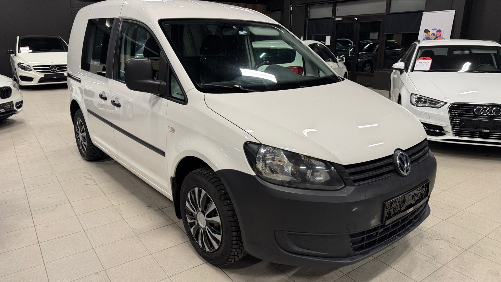 Volkswagen Caddy DAB/ Cruise controll/ Krok/ Lav km/ Ny service og EU 3