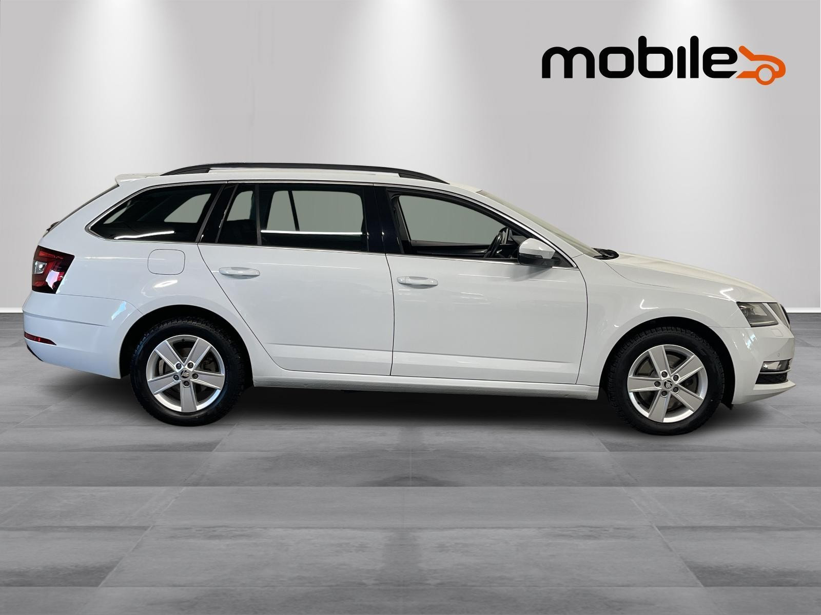 Skoda Octavia 2,0 TDI 184hk Style 4x4 aut Canton/Webasto/Krok/Ryggek 2