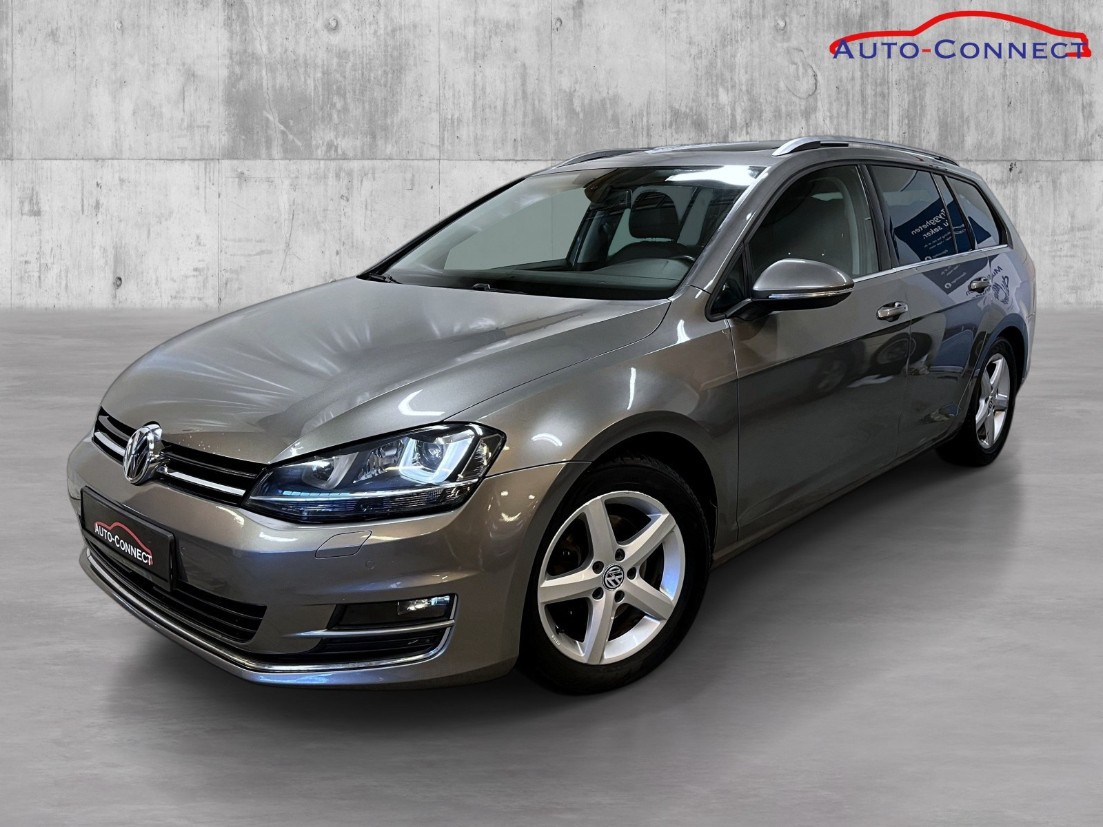 Volkswagen Golf 1.6TDI 4MOTION / PANORAMA/ NAVI// PARKSENSOR/ WEBASTO 3