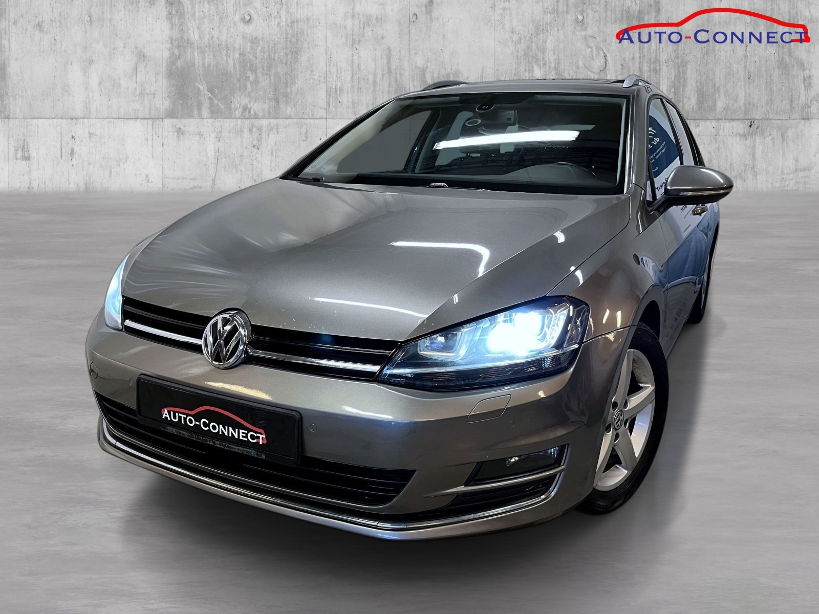 Volkswagen Golf 1.6TDI 4MOTION / PANORAMA/ NAVI// PARKSENSOR/ WEBASTO 2