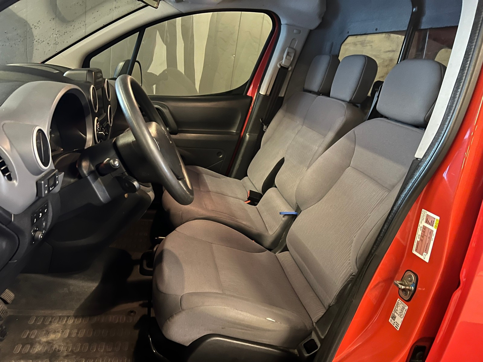Peugeot Partner 4X4 L1 2xSKYVEDØRER/VINDU I VAREROM/WEBASTO/3SETER 3