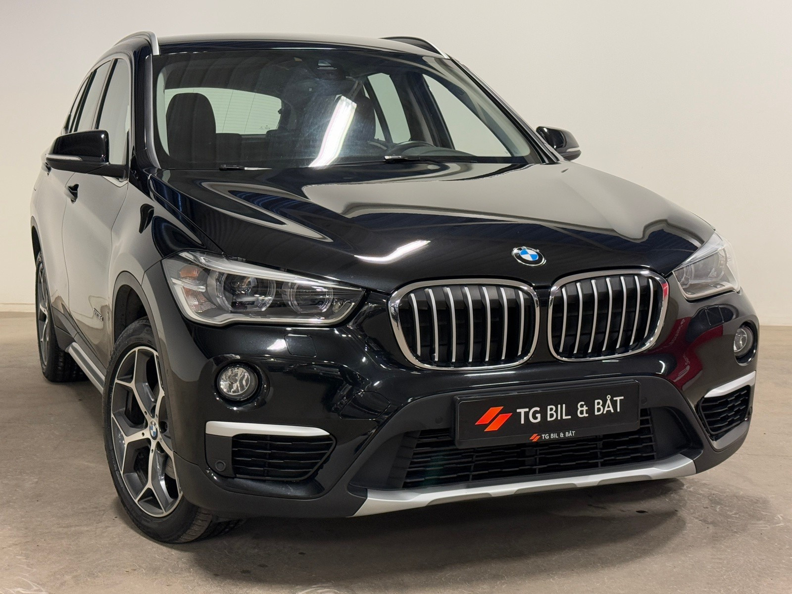 BMW X1 xDrive18d 150HK Aut - X-LINE/SKINN/NAVI/DAB/RYGGE/NY EU 2