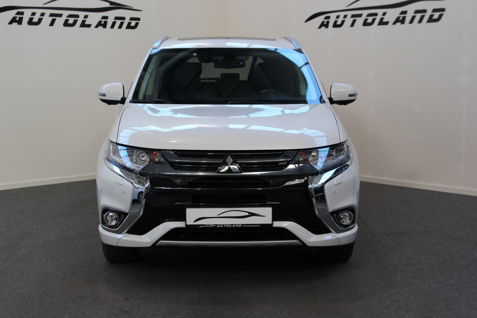 Mitsubishi Outlander PHEV Instyle+ 360 Kamera Skinn Soltak ACC 2