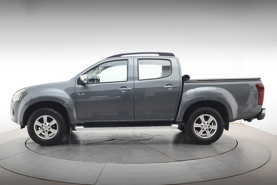 Isuzu D-max 1,9 LS Lav km! 2
