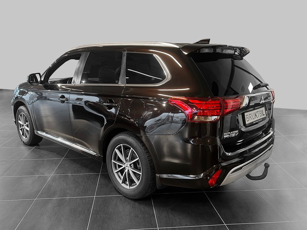 Mitsubishi Outlander Instyle+ m/ hengerfeste 3