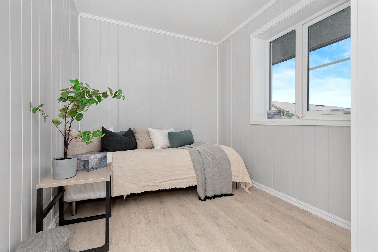 Soverom 2 er på 7 kvm. Foto er fra annen leilighet med lik planløsning. Galleribilde