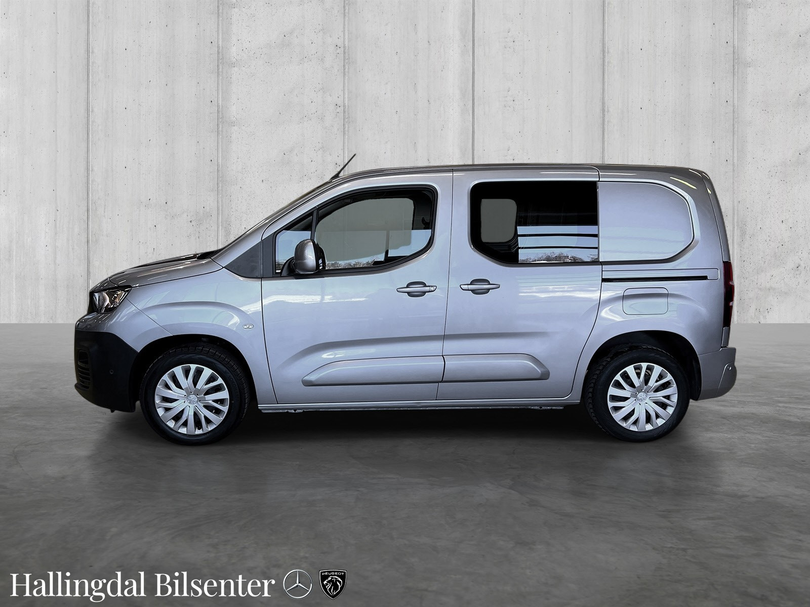 Peugeot Partner Mester Pluss 1,5 BlueHDi 130hk L1 aut Webasto, krok +++ 2
