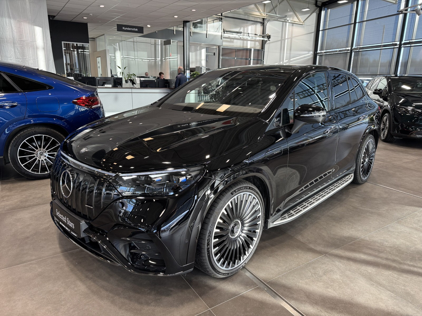 Mercedes-Benz EQE SUV 43 4MATIC Meget godt utstyrt AMG43 fremstår som NY
