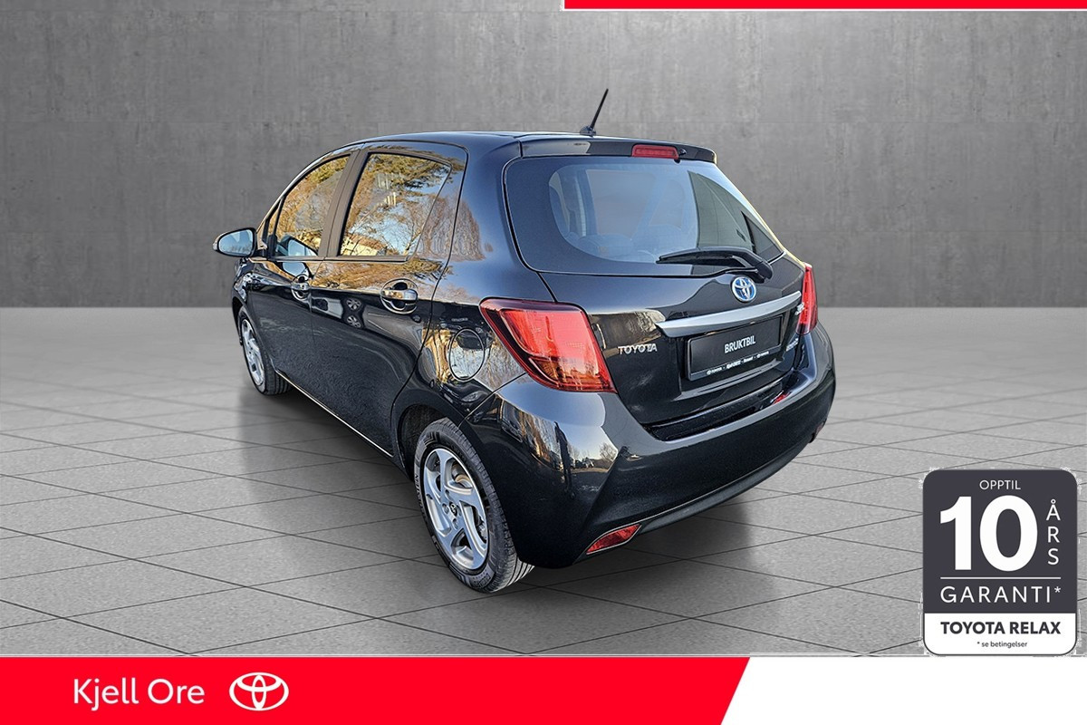 Toyota Yaris 1,5 Hybrid Active e-CVT m/ dab+ navigasjon 3