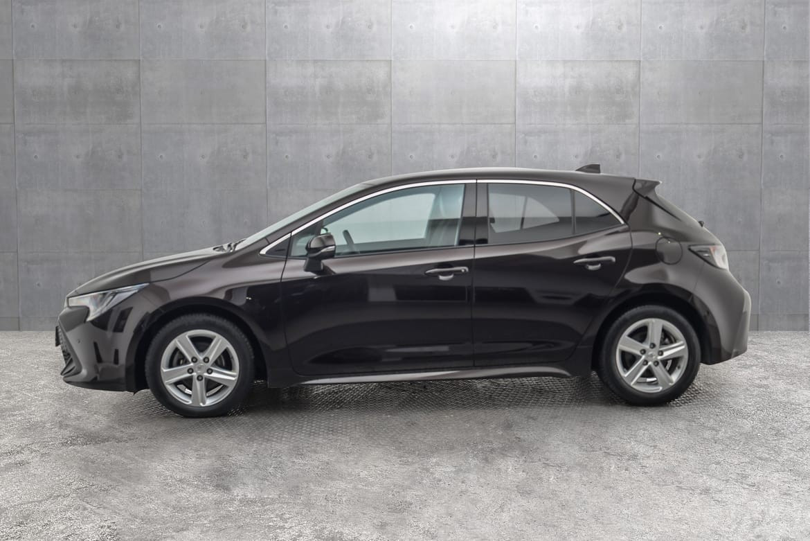 Toyota Corolla 1,8 Bensin Hybrid Active Tech 2