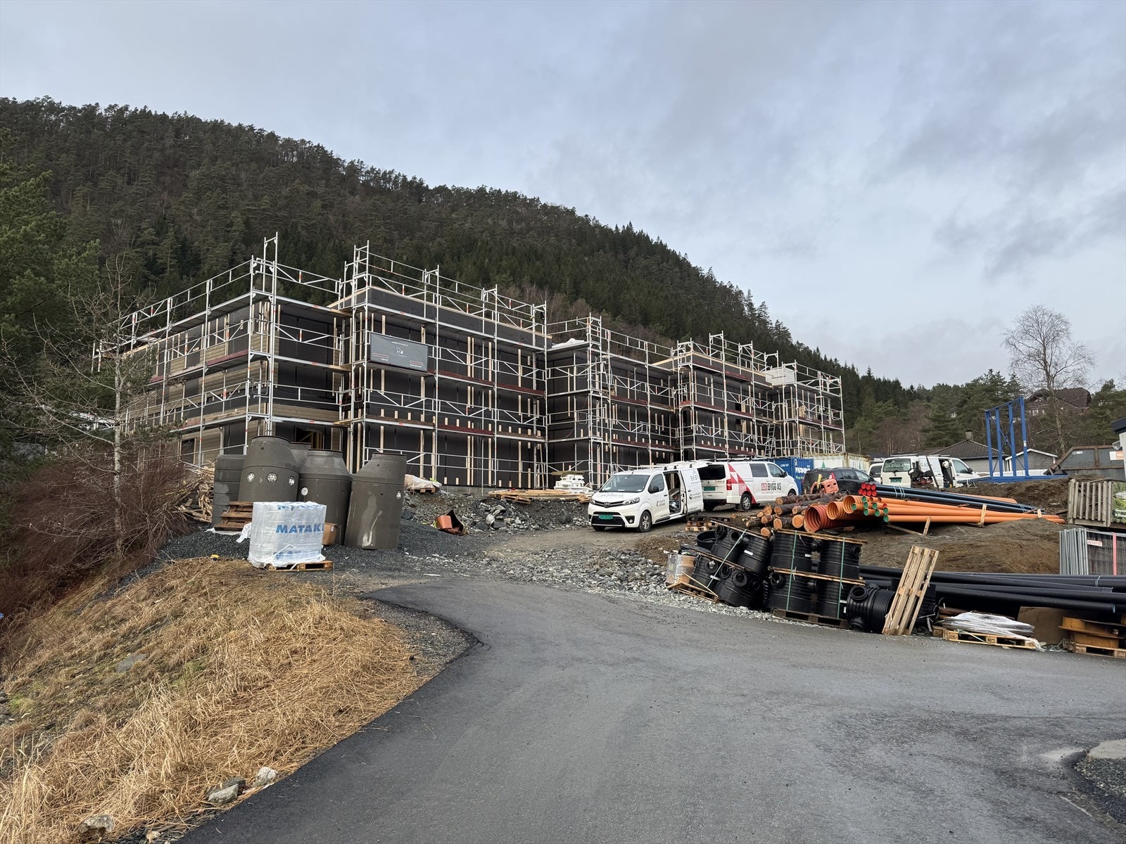 Vi er godt i gang med byggingen - innflytningsklar i juni 2025! Galleribilde