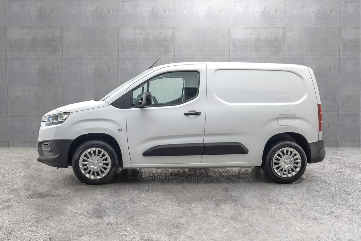 Toyota Proace City Kort L1 1.5 Diesel 100 Manuell 6 gir Basic 2