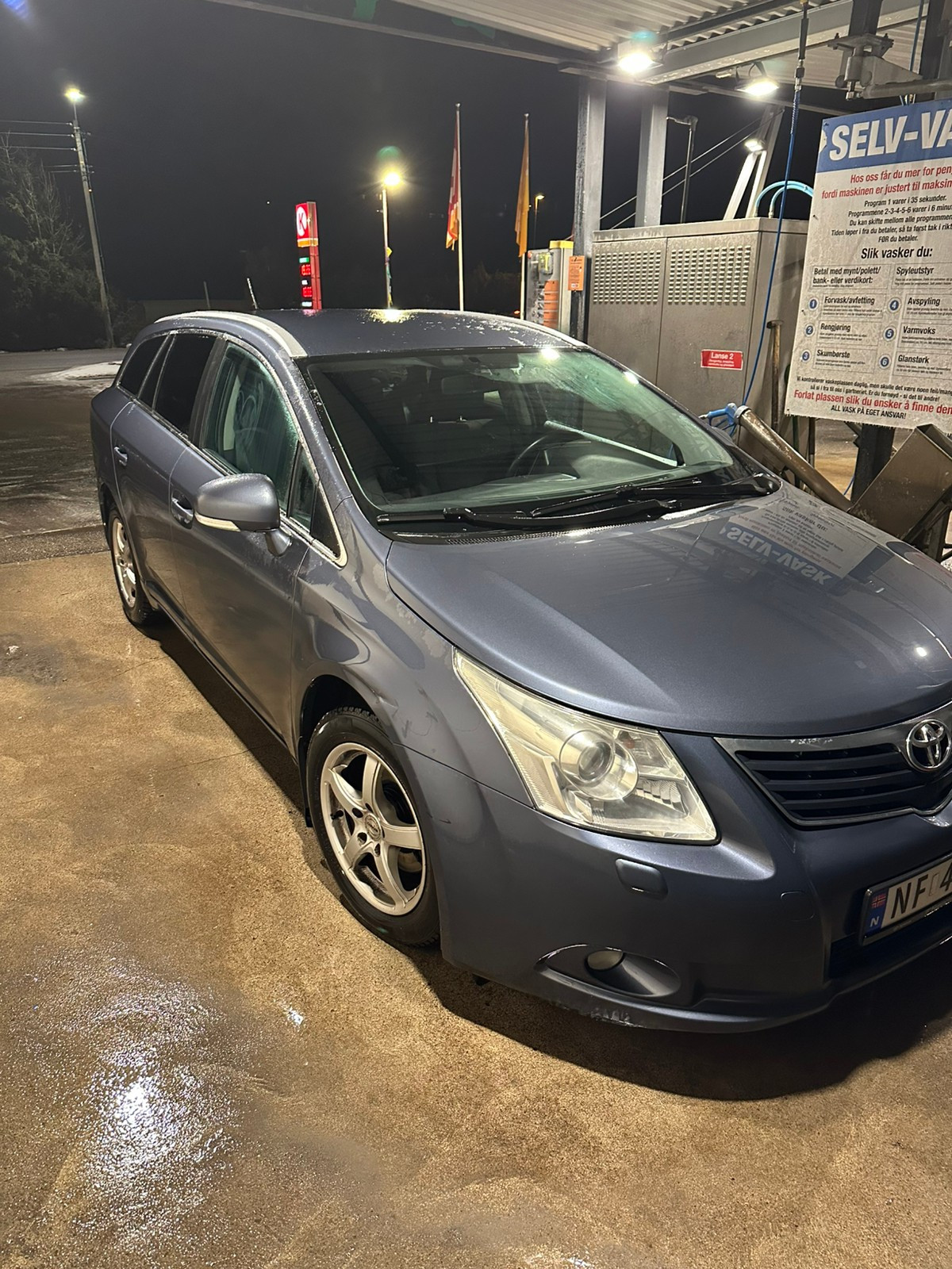 Toyota Avensis 2,0 D-4D DPF 126hk Advance NaviTech 3