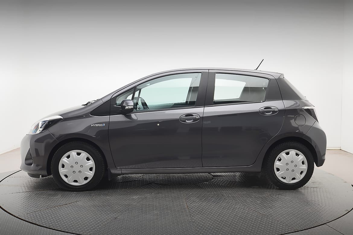 Toyota Yaris 1.5 VVT-i Hybrid Automatgir (E-CVT) Active 2