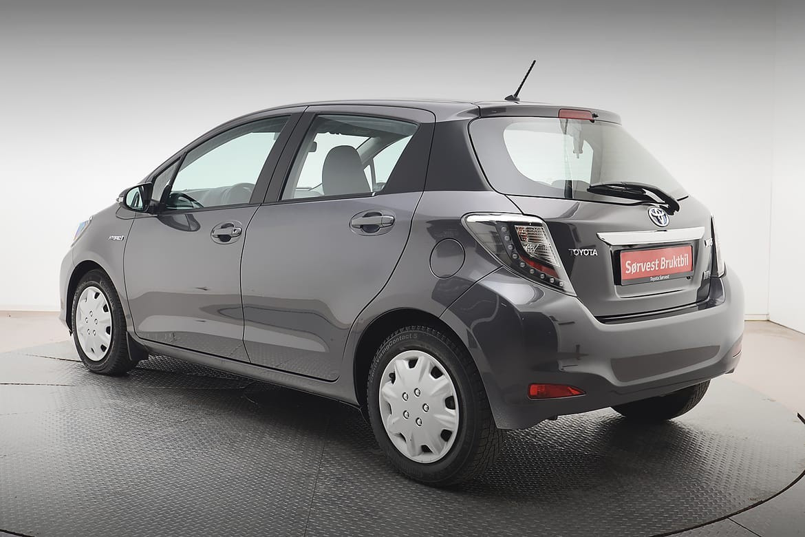 Toyota Yaris 1.5 VVT-i Hybrid Automatgir (E-CVT) Active 3