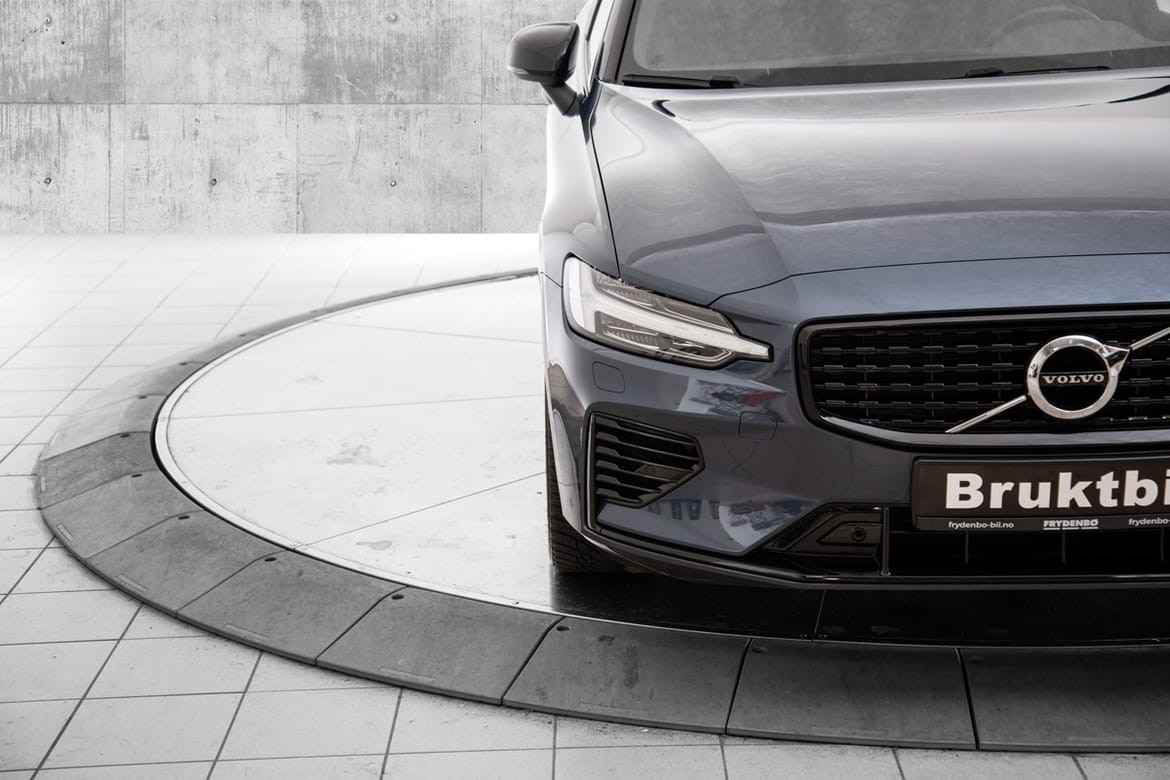 Volvo V60 Recharge T8 R-Design SEMI.EL.HF|KLIMA.PK|H&K|19"|NAPPA 3