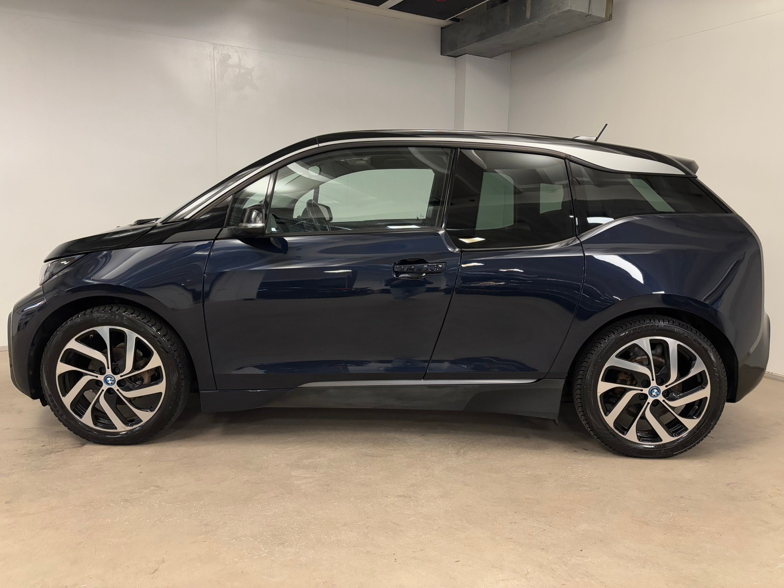 BMW i3 120Ah Fully Charged Skinn, Soltak,HiFi, Adaptiv-Cruise 3