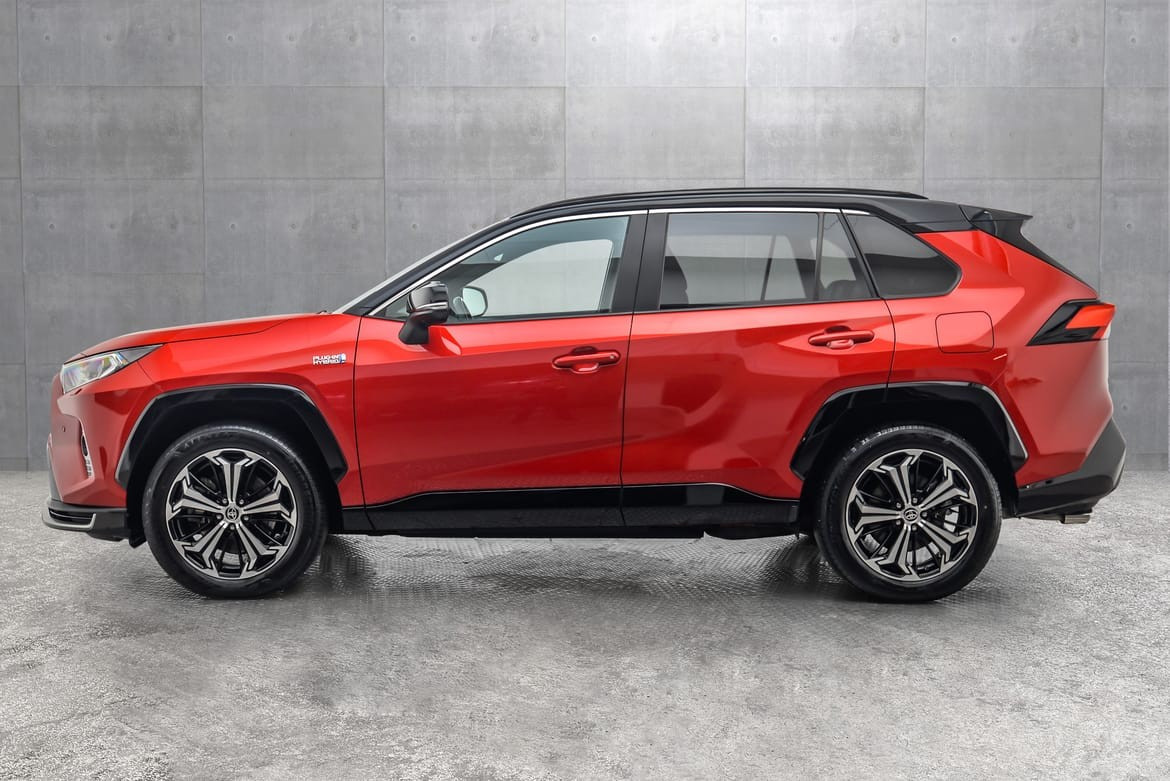 Toyota RAV4 Plug-in Hybrid 2.5 Bensin PH Automat AWD-i Executive Bitone 2