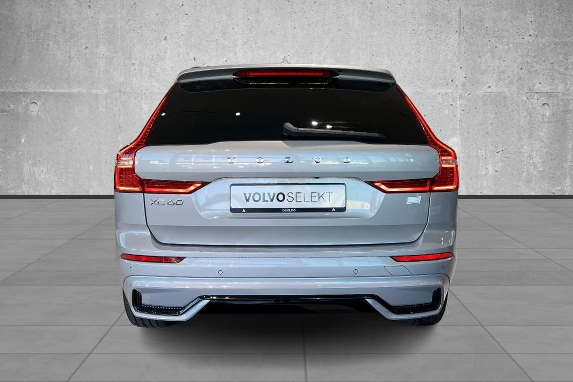 Volvo XC60 T8 AWD LR Ultimate Black - HeadUP, 360, H&K, Pano++ 3