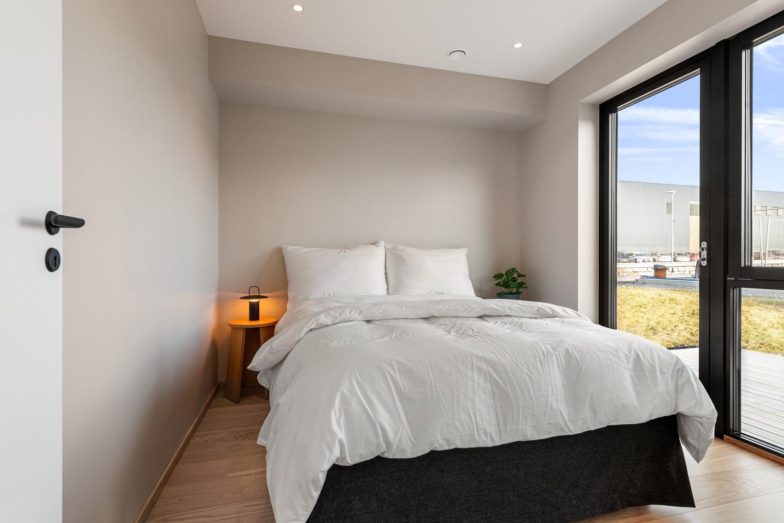 Soverom 3 i 1. etasje med garderoberom Galleribilde