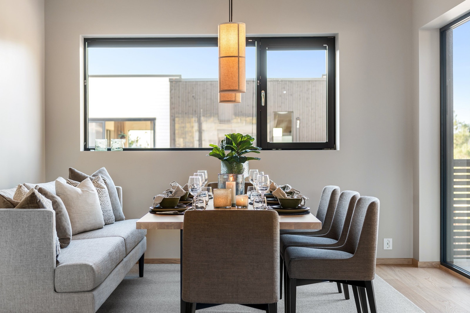 Her er det rom for å nyte et godt måltid med venner og familie Galleribilde