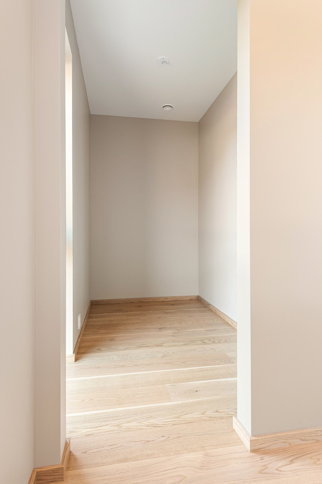 Soverom 3 i 1. etasje med garderoberom Galleribilde