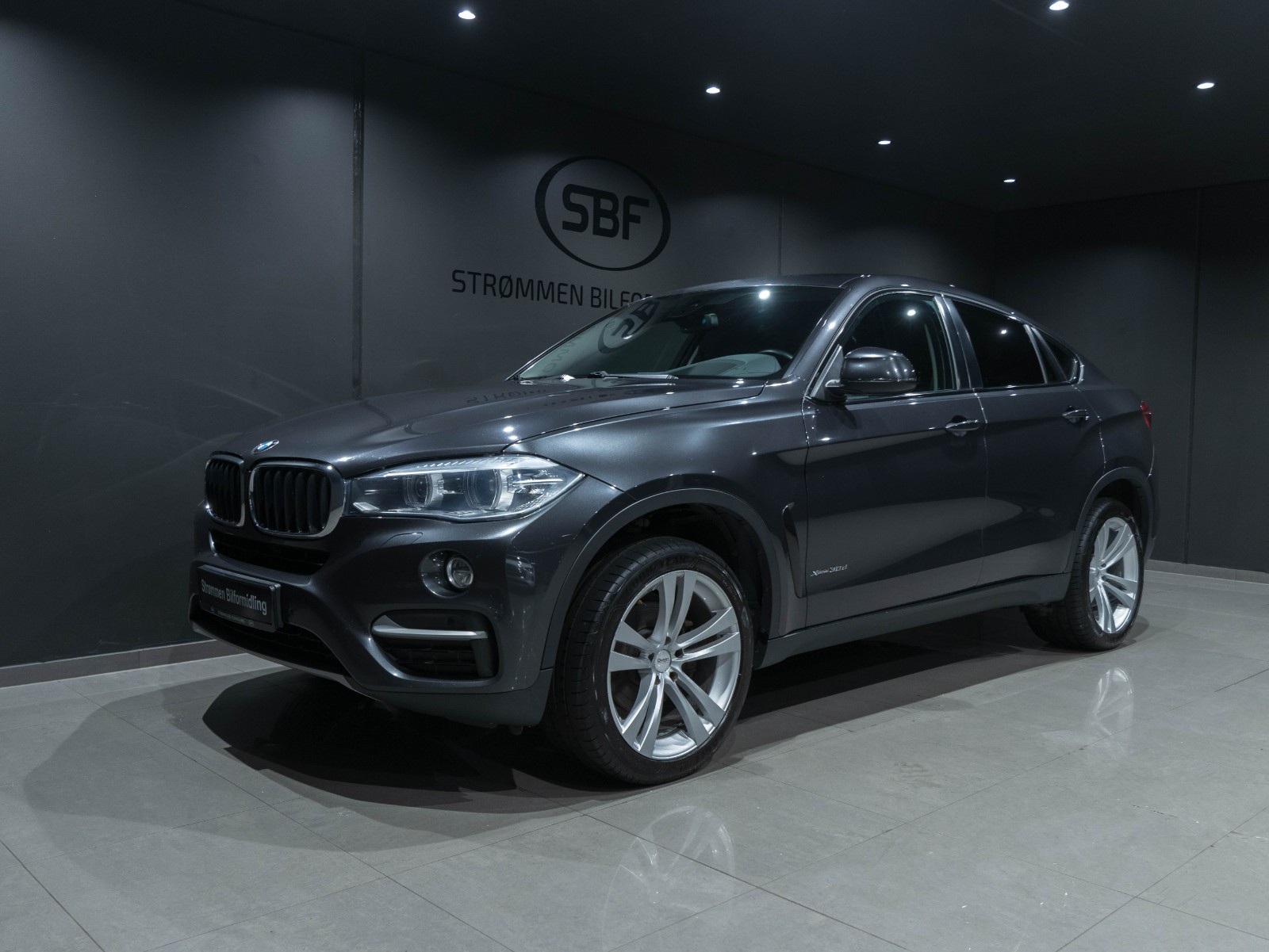 BMW X6 30D 258HK xDRIVE / SPORTSPAKKE/SKINN/HEAD UP/20" 3