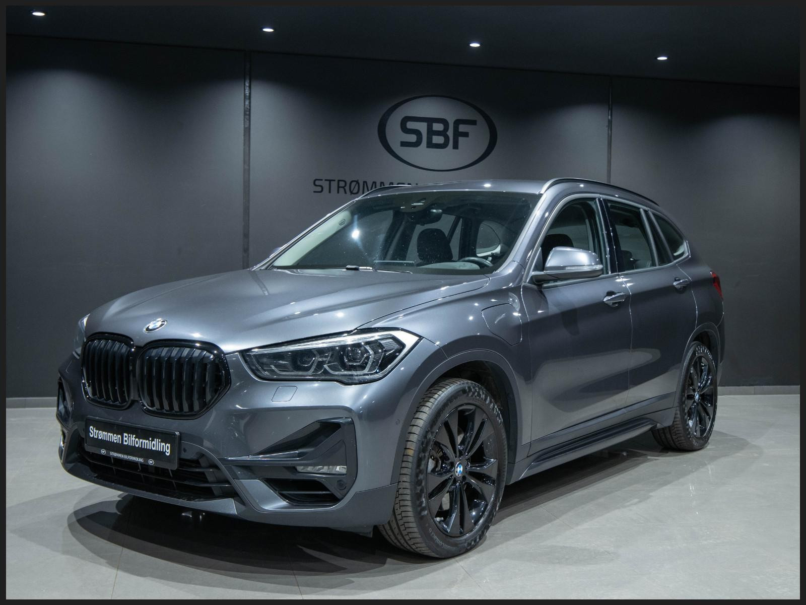 BMW X1 xDrive25e SPORTLINE/NAVI PLUS/HEAD UP/RYGGEKAMERA/KROK