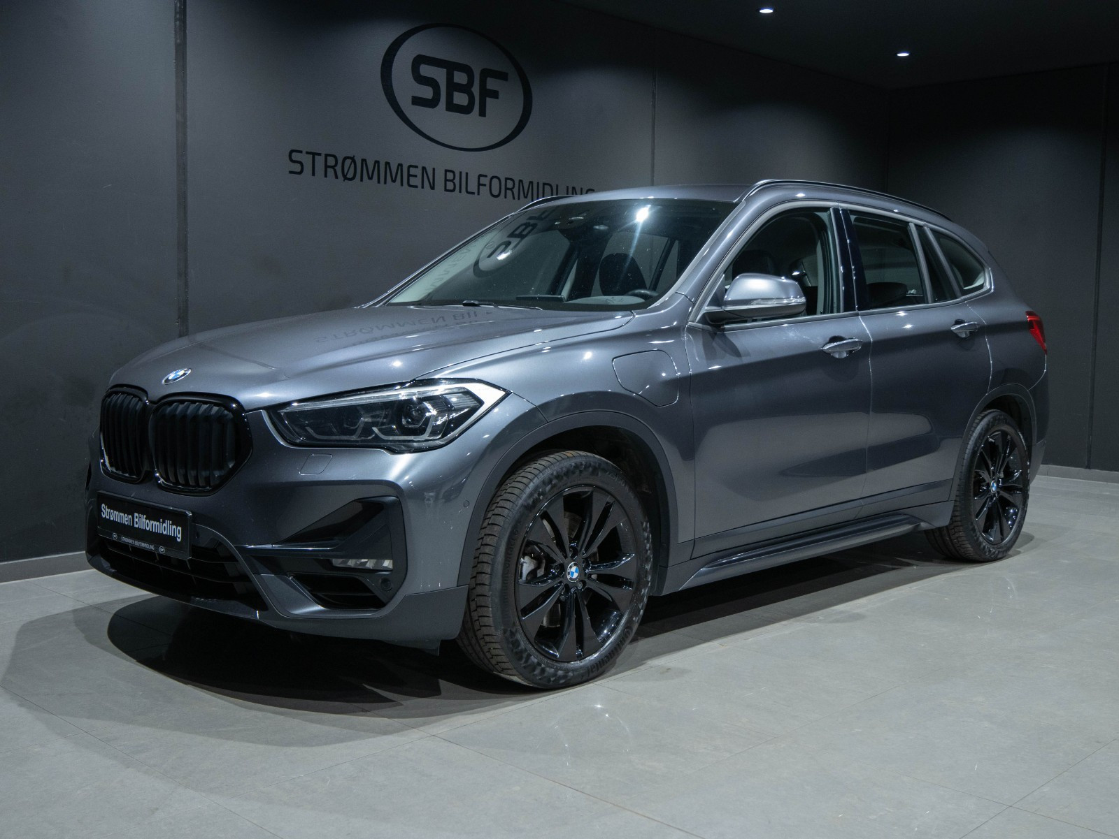 BMW X1 xDrive25e SPORTLINE/NAVI PLUS/HEAD UP/RYGGEKAMERA/KROK 3