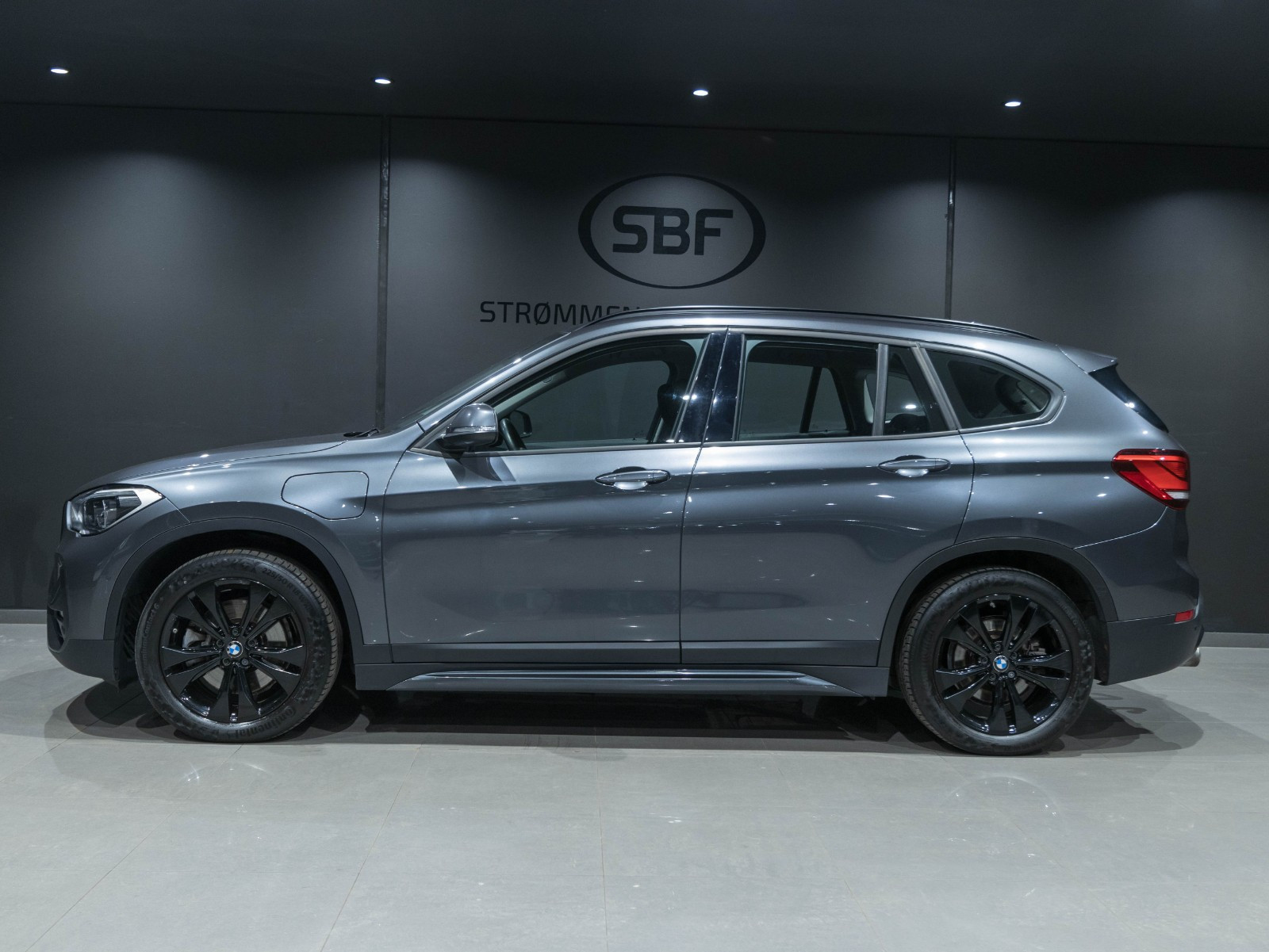 BMW X1 xDrive25e SPORTLINE/NAVI PLUS/HEAD UP/RYGGEKAMERA/KROK 2
