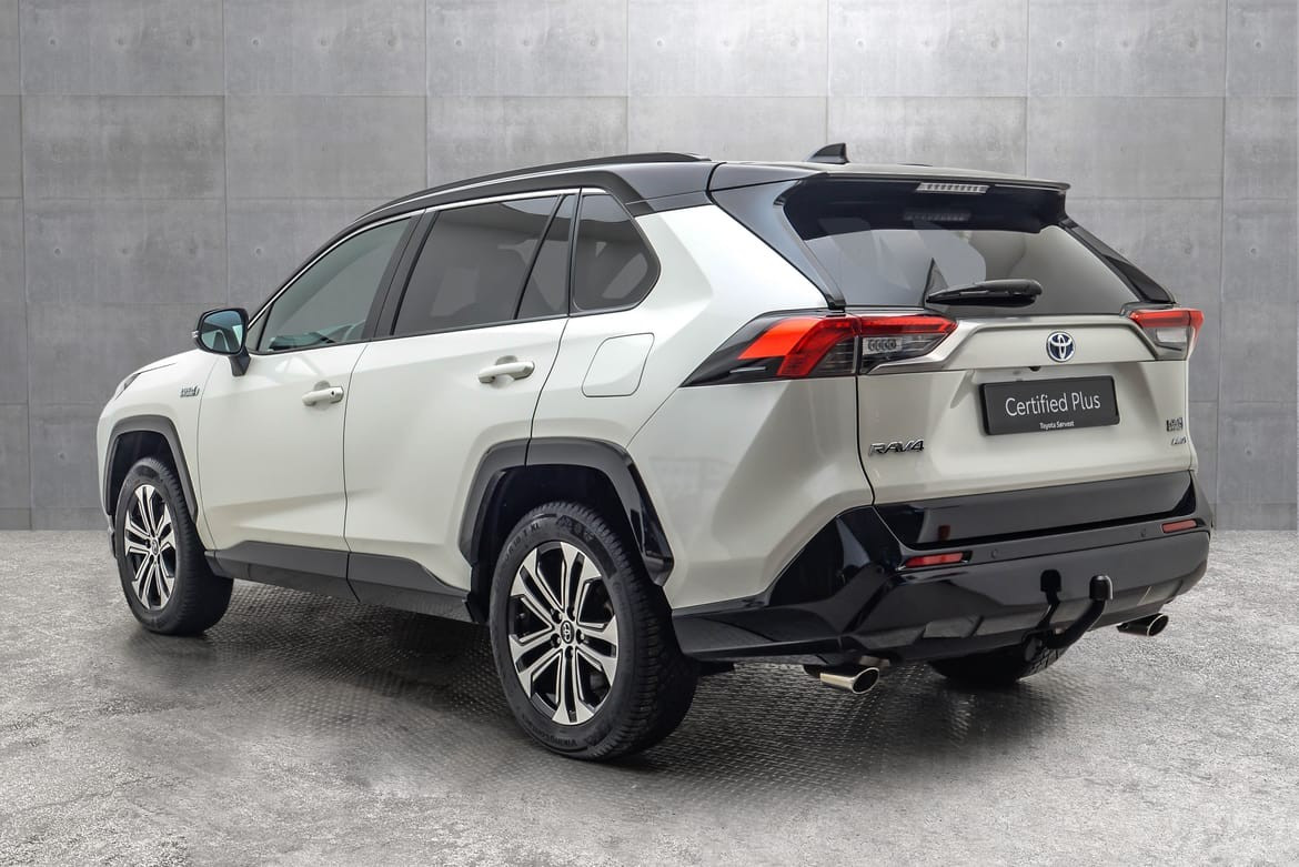 Toyota RAV4 Plug-in Hybrid 2.5 Bensin PH Automat AWD-i Executive Bitone 3