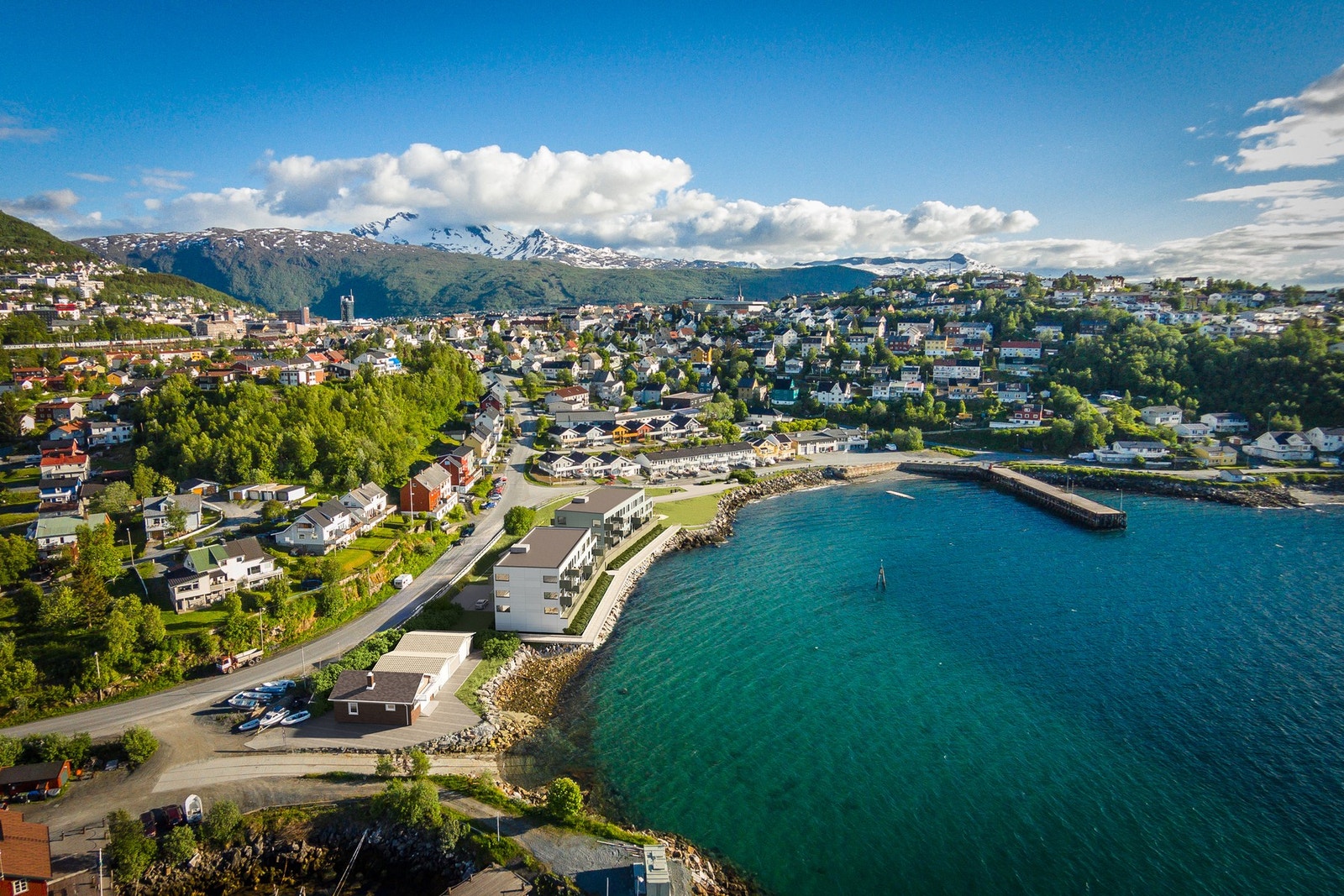 Vannkanten - der by møter hav. Galleribilde