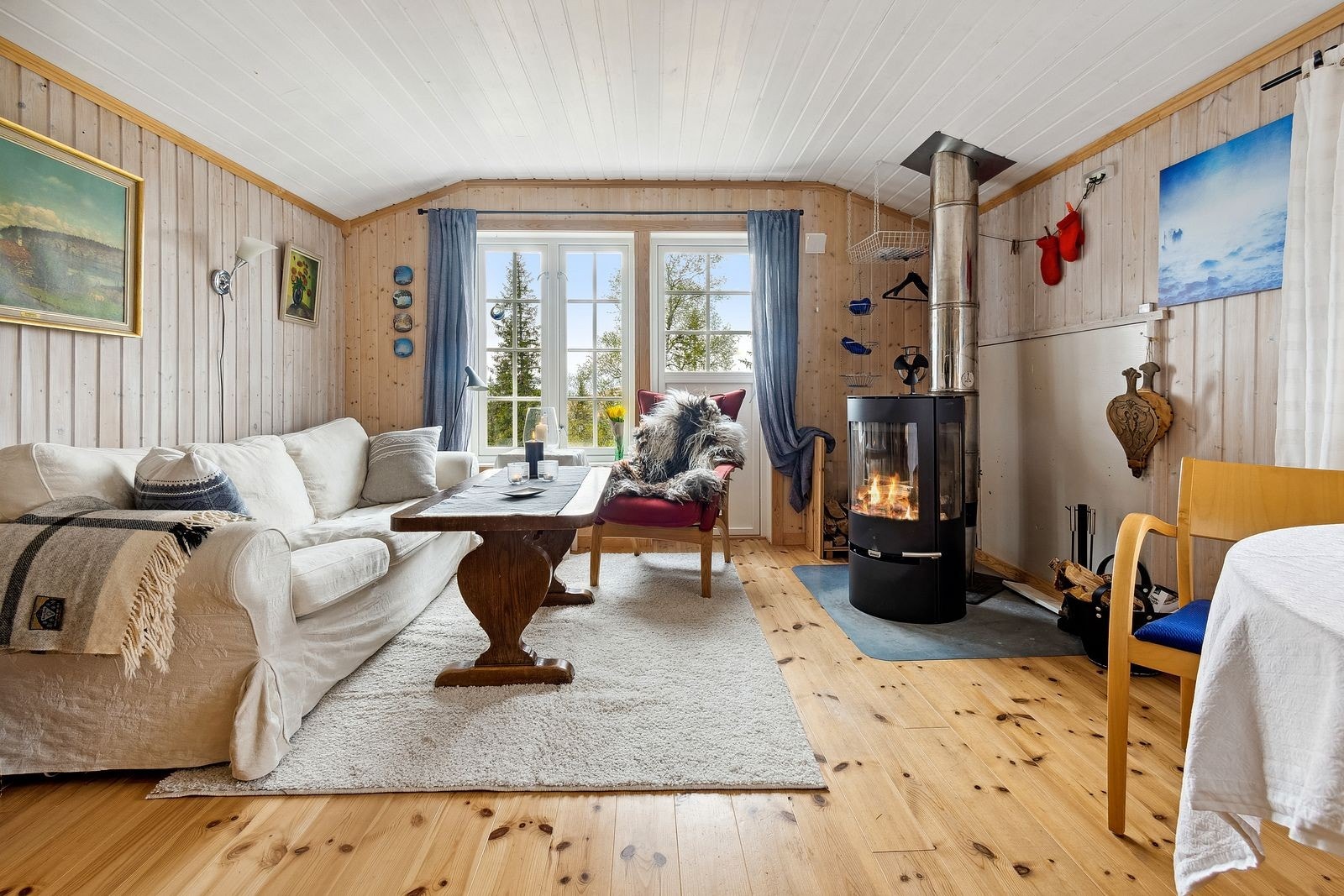 Stue med ildsted Galleribilde