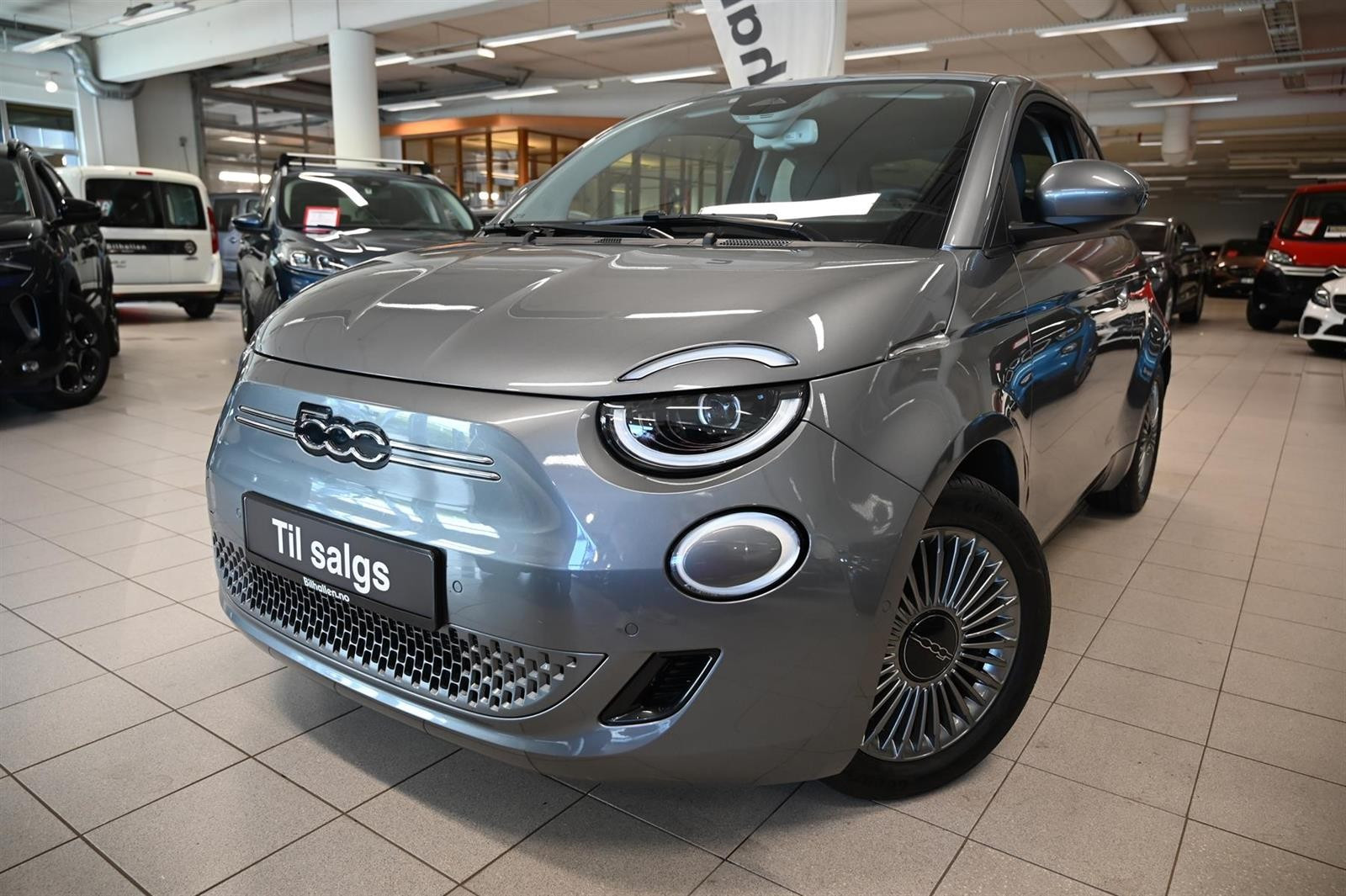 Fiat 500 Elektrisk ICON - Norsk 320 km WLTP