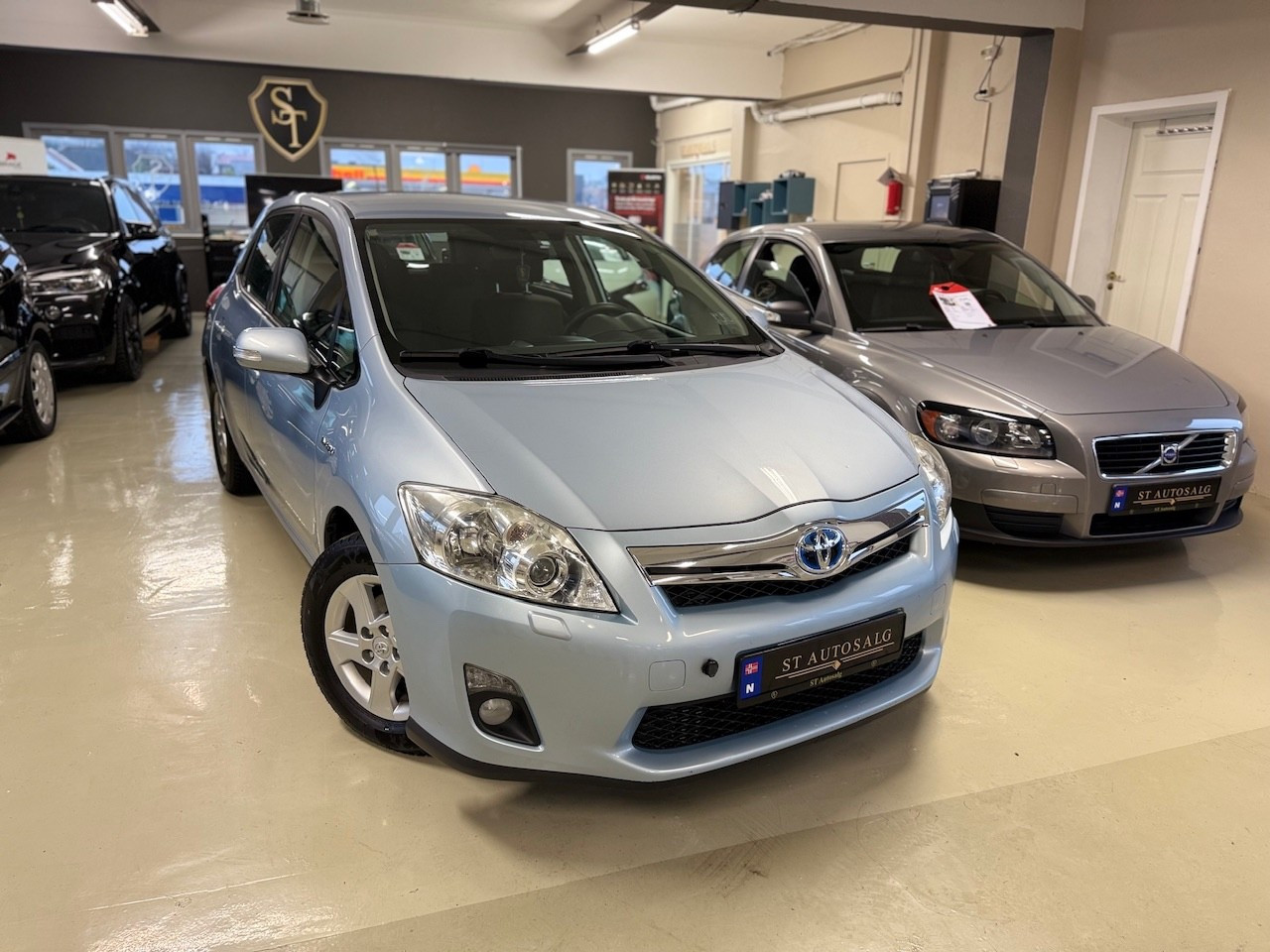 Toyota Auris 1.8 Hybrid 99Hk/Service/12.26/Isofix 2