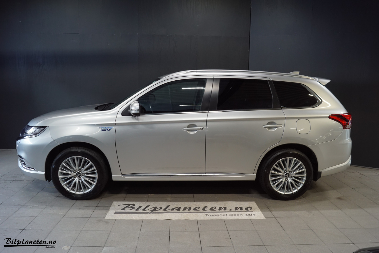 Mitsubishi Outlander Instyle +