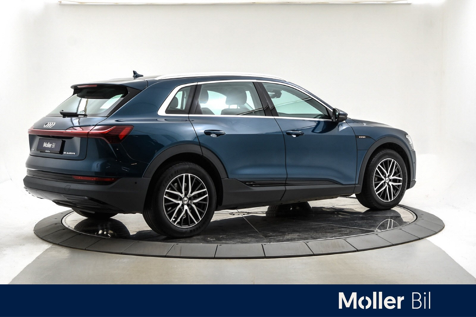 Audi e-tron 55 Krok/Matrix/Kamera/Navi/ Alcantara/ACC/Sportseter 2