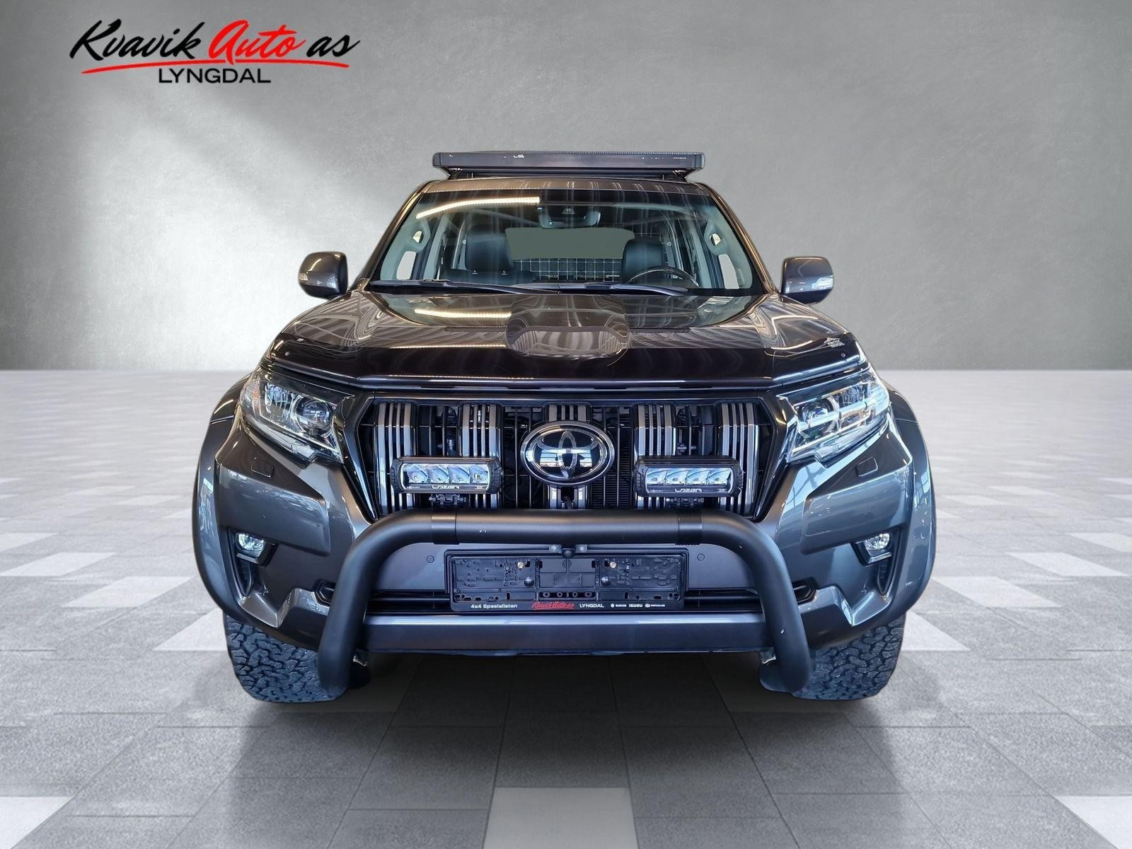 Toyota Land Cruiser ARTIC TRUCK 2