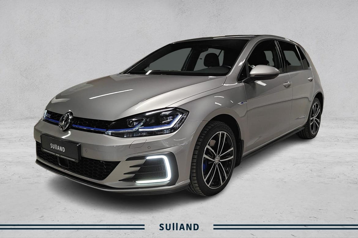 Volkswagen Golf GTE 204HK I CarPlay I Krok I Inntil 50km på strøm!
