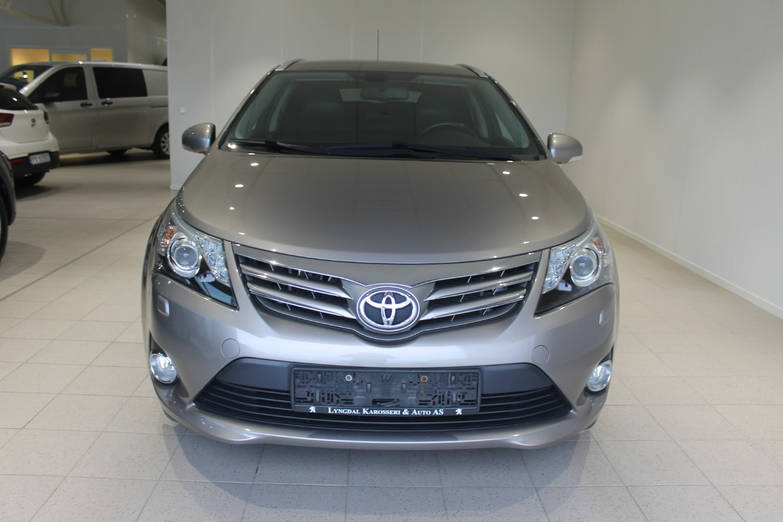 Toyota Avensis Touring Sports 1,8 Active M-drive 7S 2