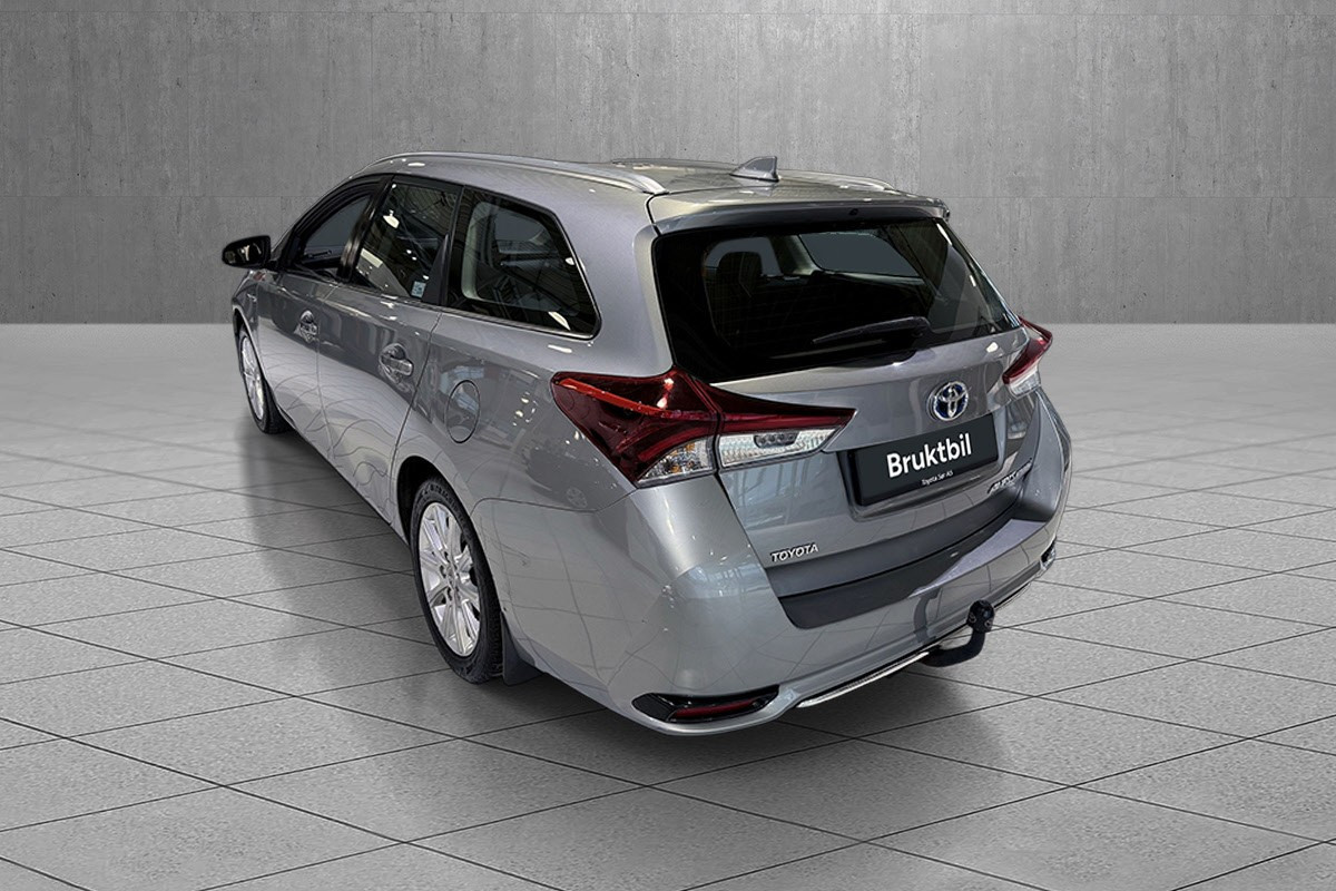 Toyota Auris Touring Sports 1,8 Hybrid Active m/hengerfeste 3
