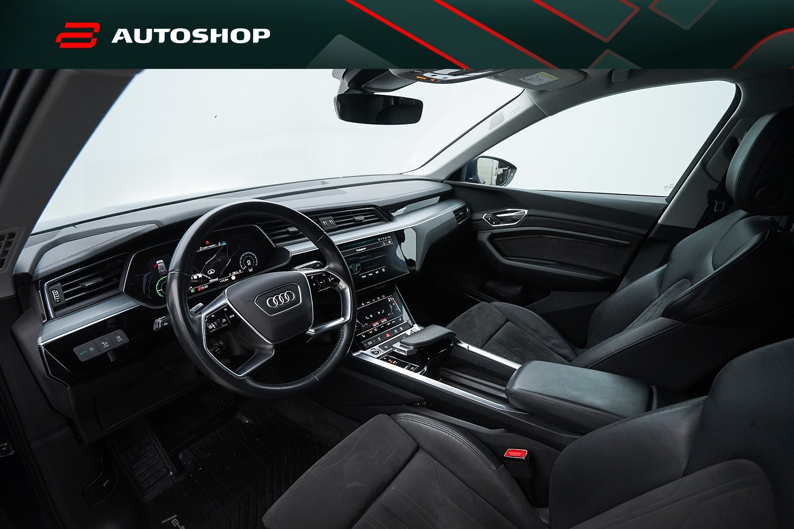 Audi e-tron 55 PANO HUD SKINN B&O 360 MATRIX 4 SONER TAKBOKS NORSK 2