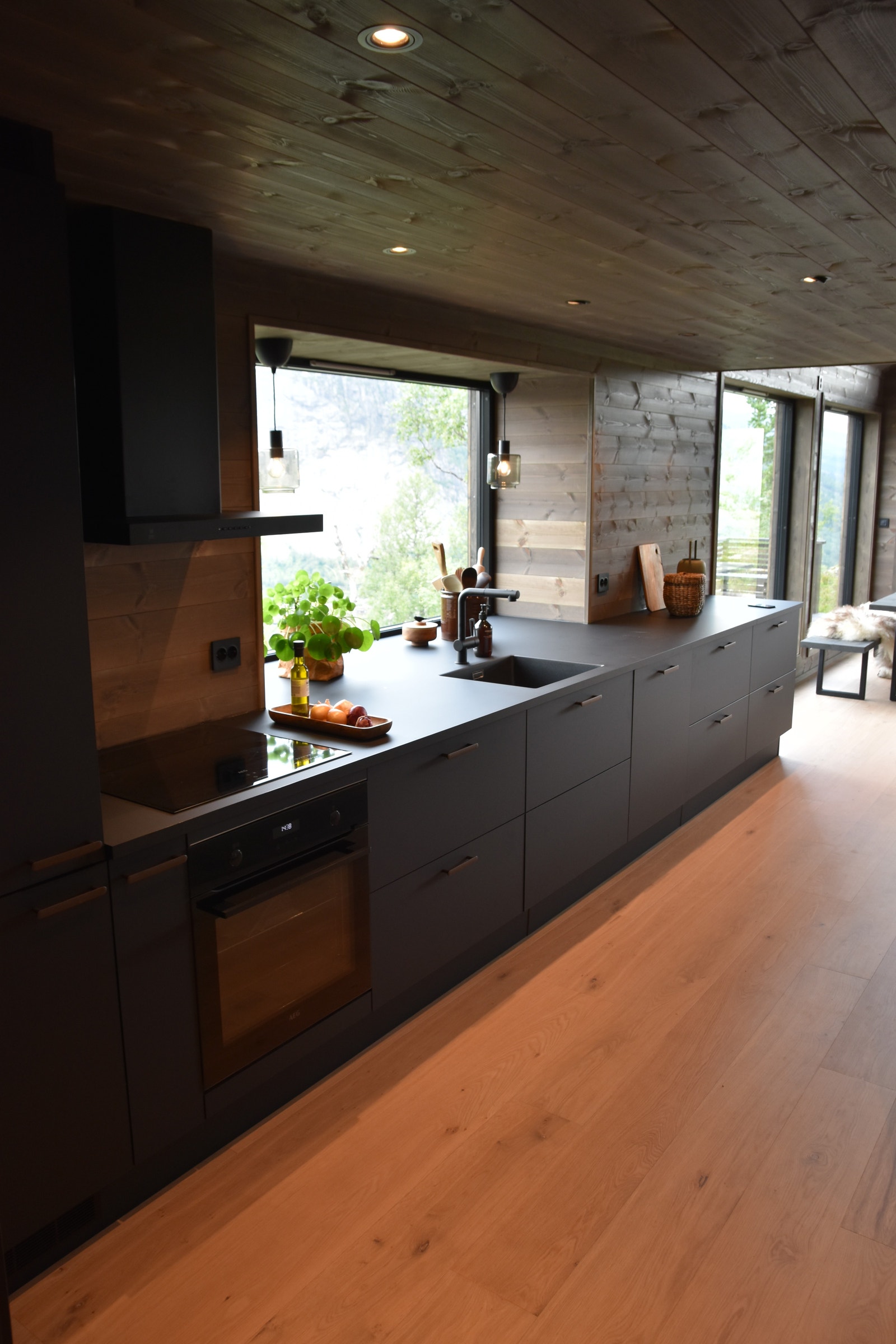 Kjøkken , Bilde fra tilsvarende hytte Galleribilde