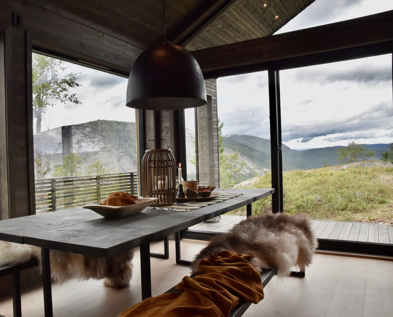 Spiseplass, Bilde fra tilsvarende hytte Galleribilde