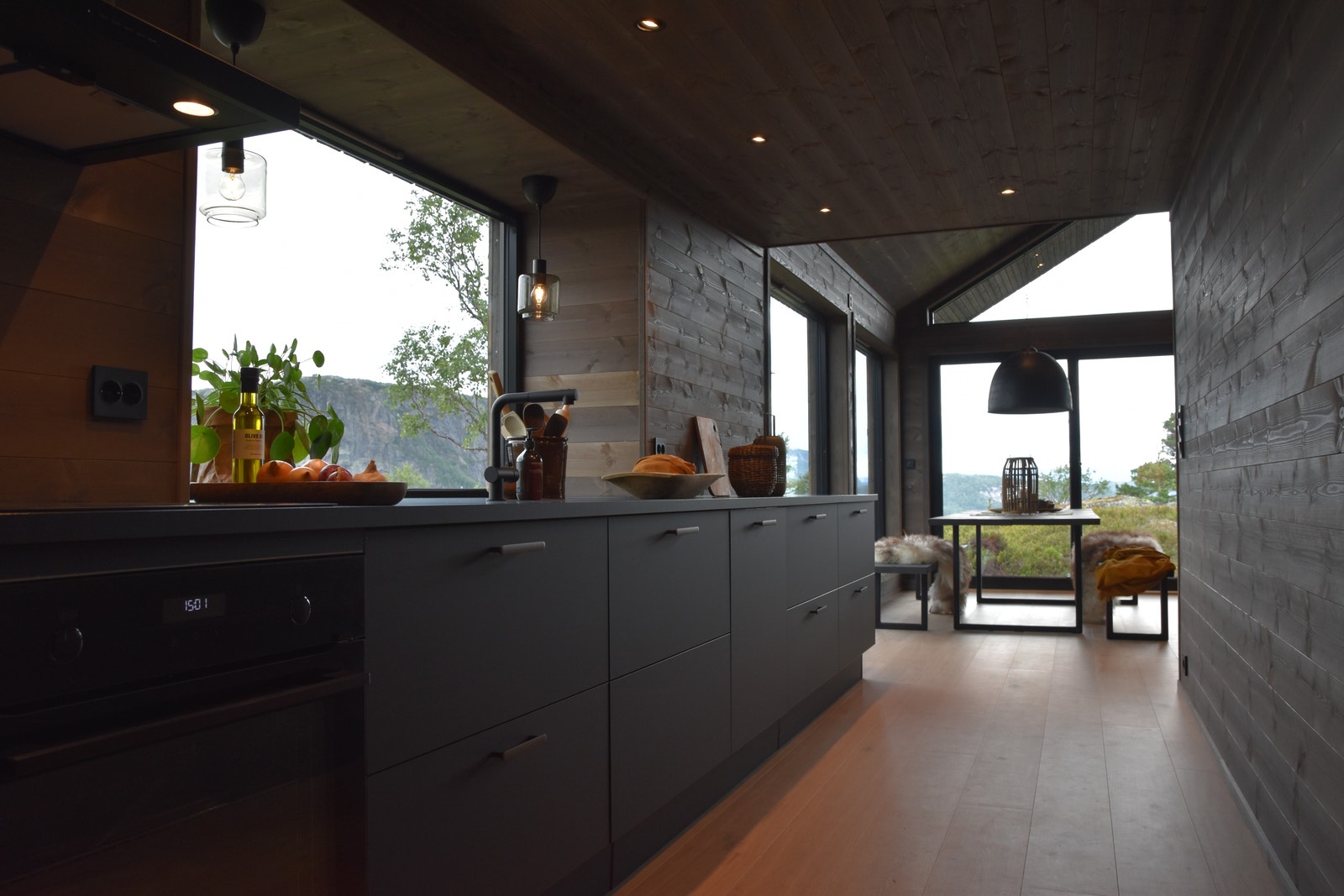 Kjøkken , Bilde fra tilsvarende hytte Galleribilde